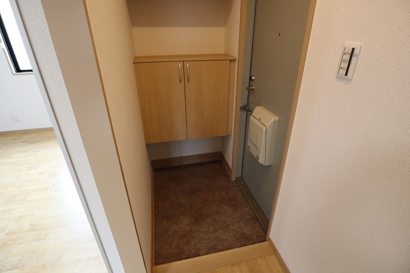 ヴィラール大和 玄関