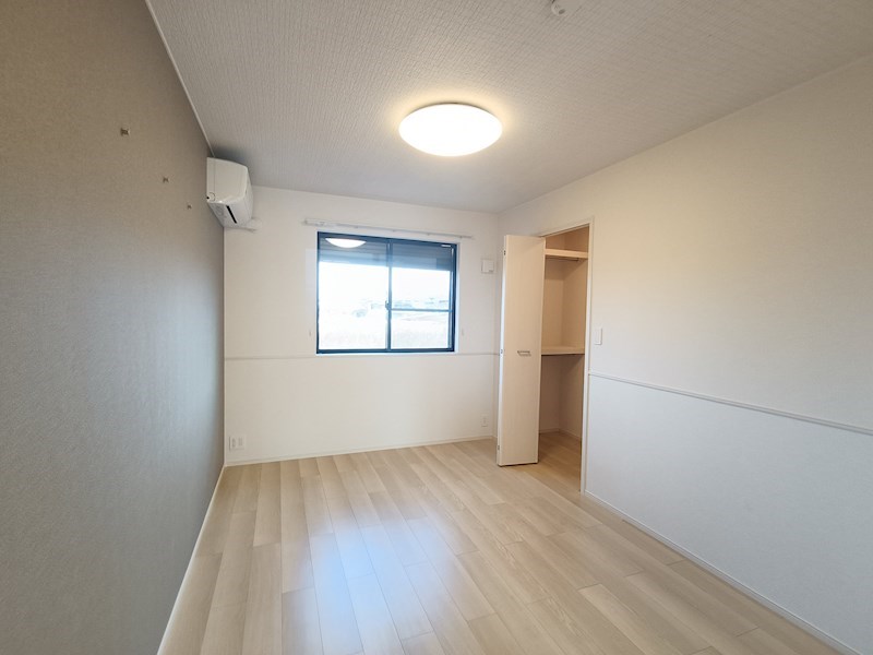 チャロズ　コート ベッドルーム