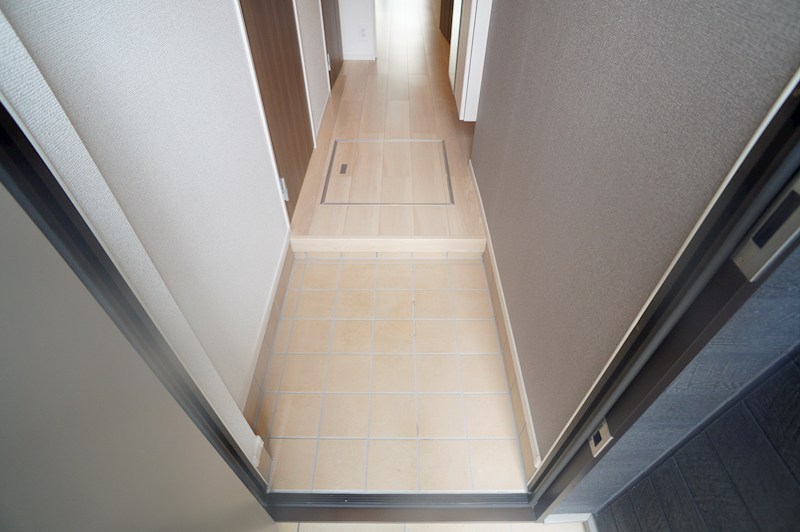 グレイス王寺 玄関