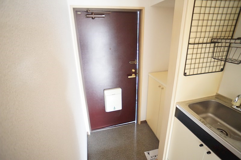 オーヤビル新館 玄関