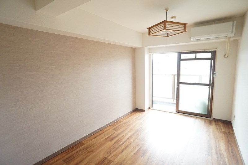 オーヤビル新館 リビング