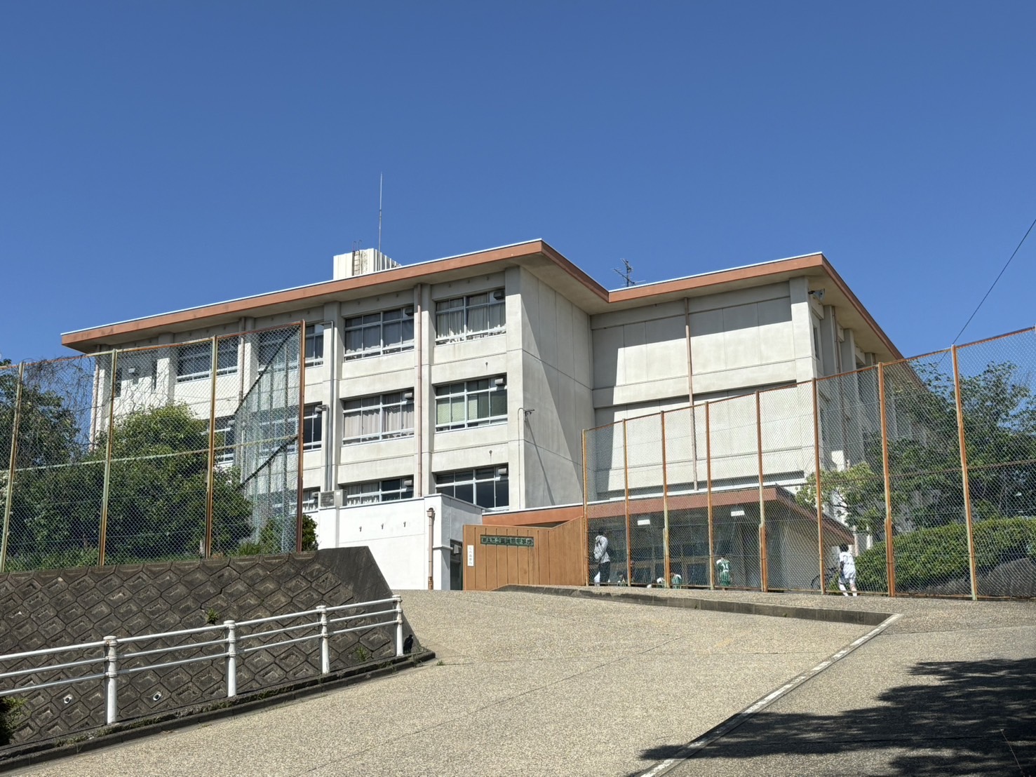 学園前ガーデンハイツ 周辺画像3