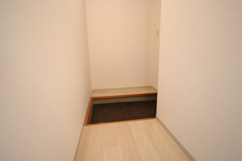 ＤＥＬ　ＡＲＺＴ（デル　アルツト） 玄関