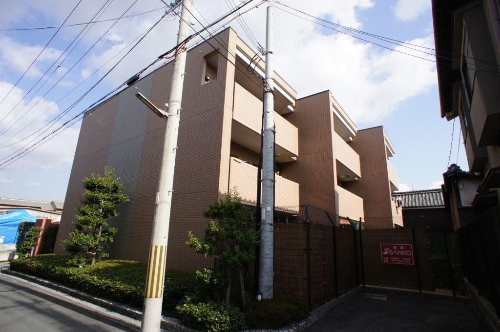 サニーコートほんまち 201号室 外観