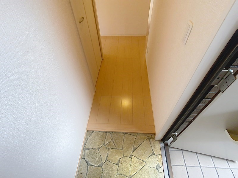 ディーグラフォート上牧 玄関