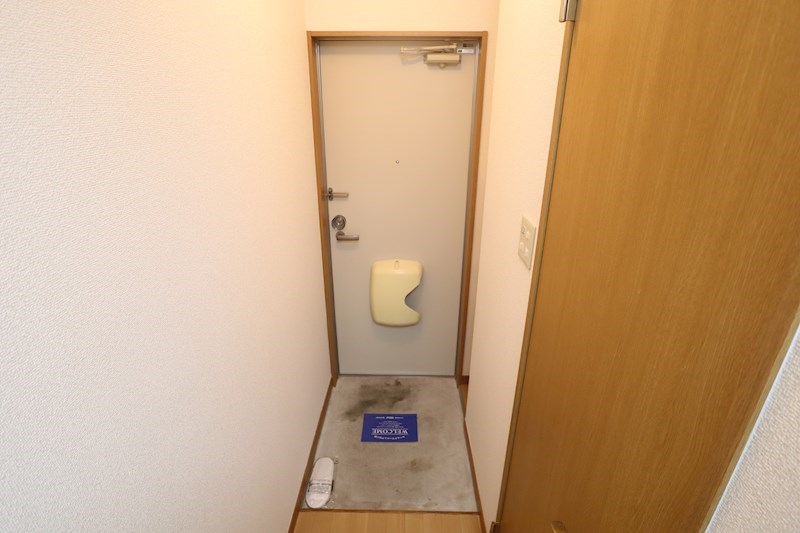 メゾン曲川 玄関