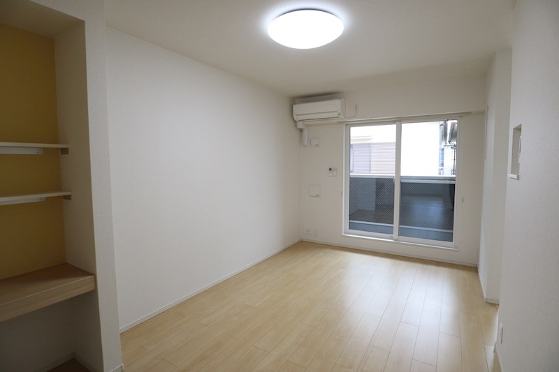 プラシード リビング