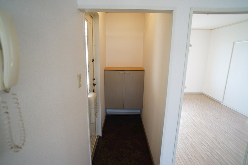 エクレール平城Ｂ棟 玄関