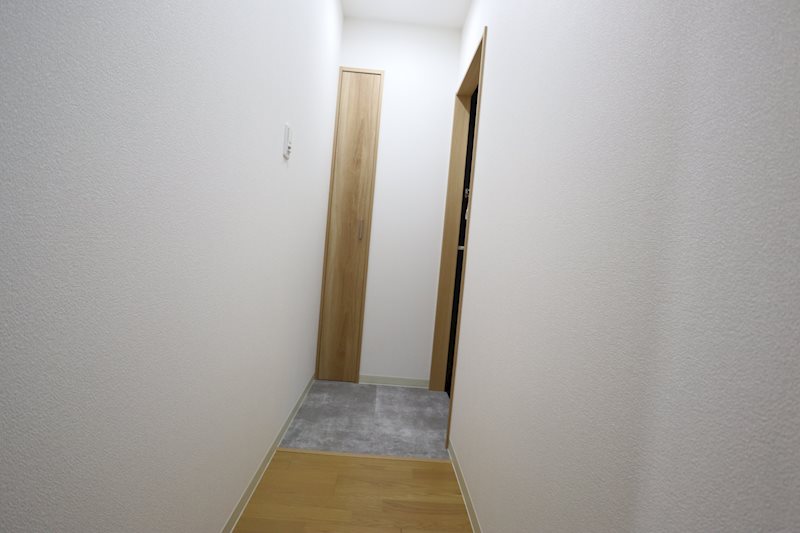 クレアール朝日町 玄関