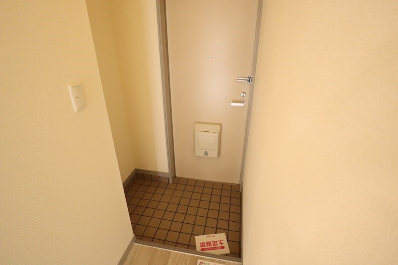 ハイツ白樫の森 玄関