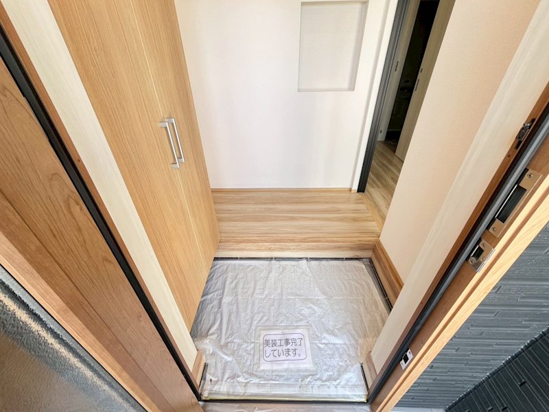 ドム　シャイン  玄関