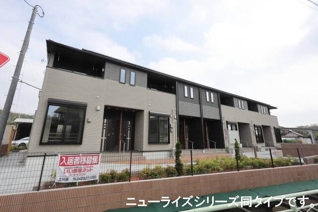 カーサ　サリチェ 201号室 外観