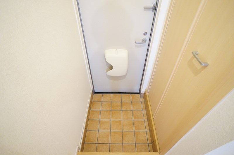 メゾン恋都 玄関