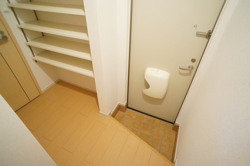 エナジー参番館 玄関