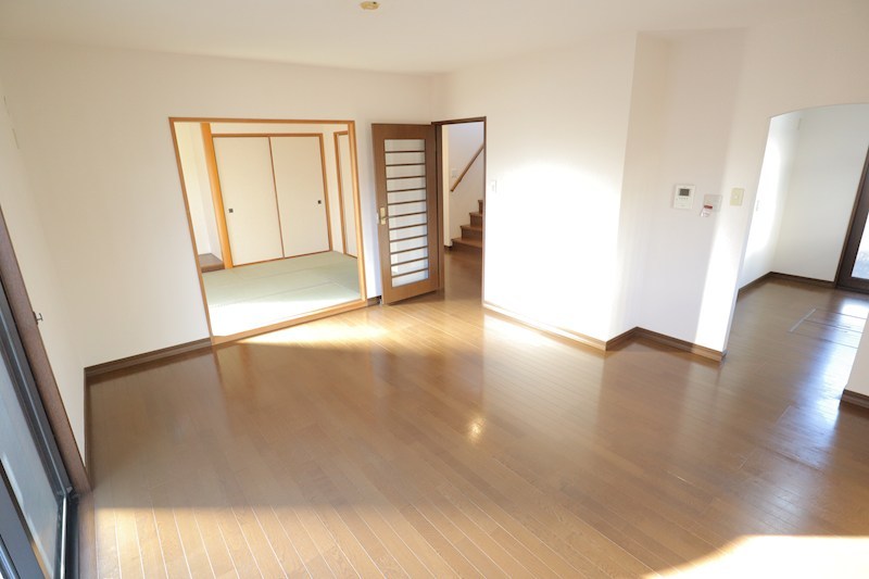 尾枝邸一戸建 リビング