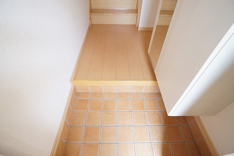 メイプルコート 玄関