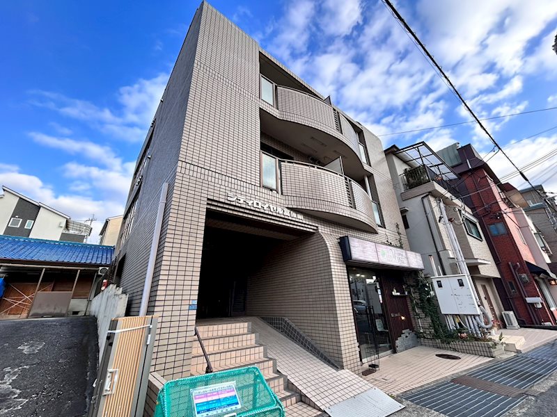 シティロイヤル富雄南 203号室 外観