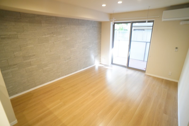 シャーメゾン　新大宮 リビング