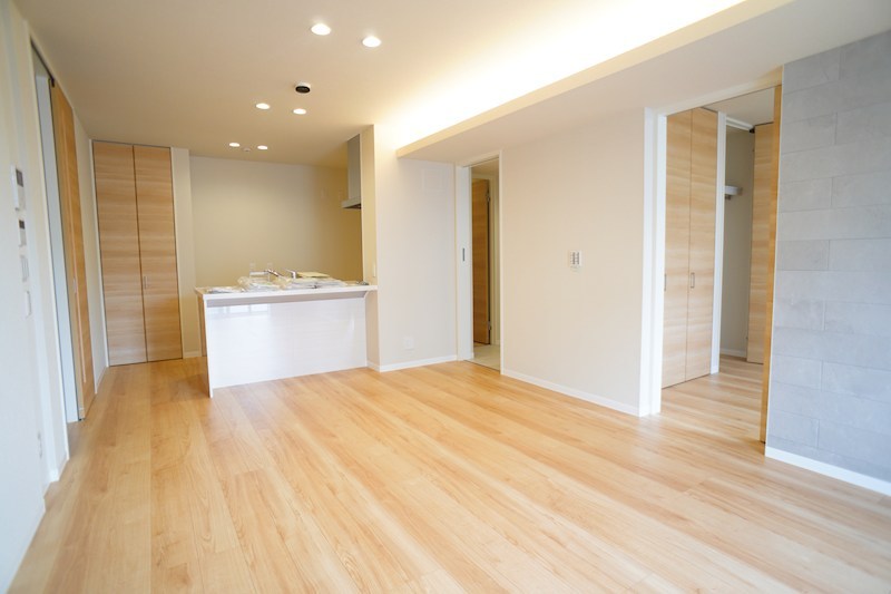 レジデンス三条宮前 リビング