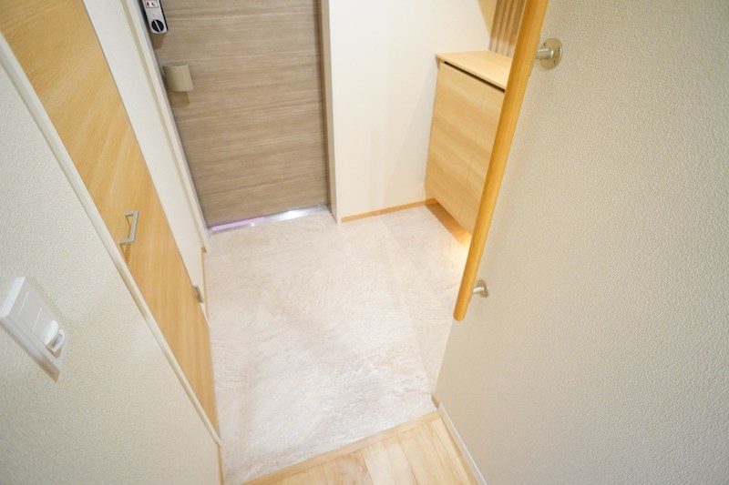 レジデンス三条宮前 玄関