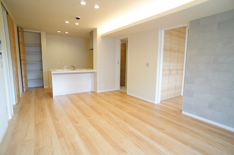 レジデンス三条宮前 リビング