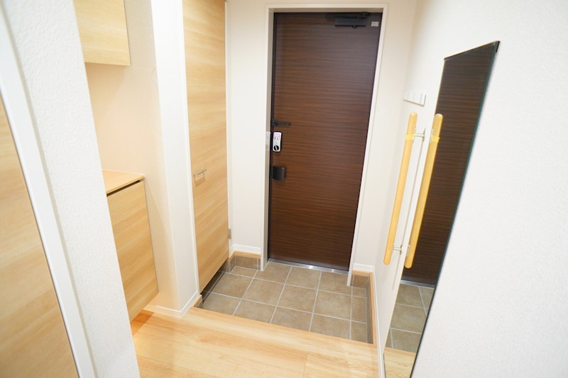 プラート　キアリノ 玄関