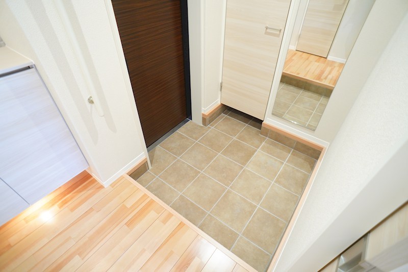 プラート　キアリノ 玄関