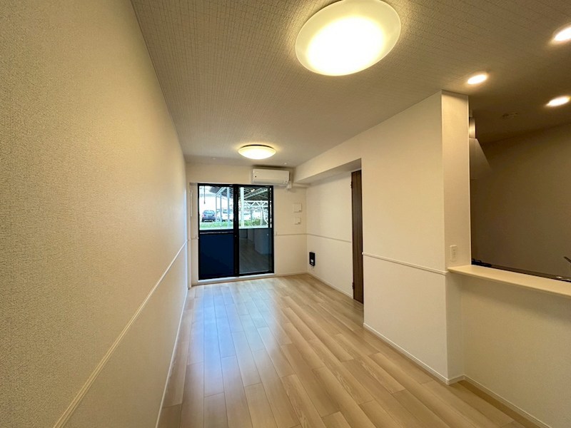 クローバー リビング