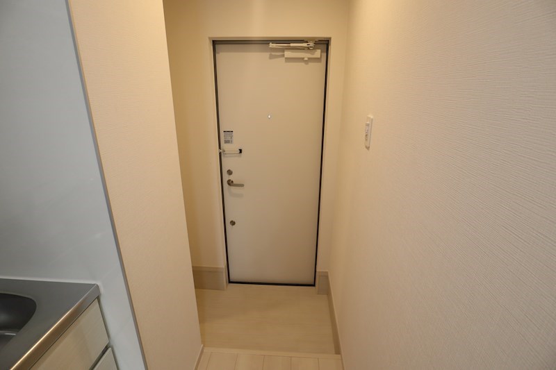 クアトロ・ソレイユ 玄関