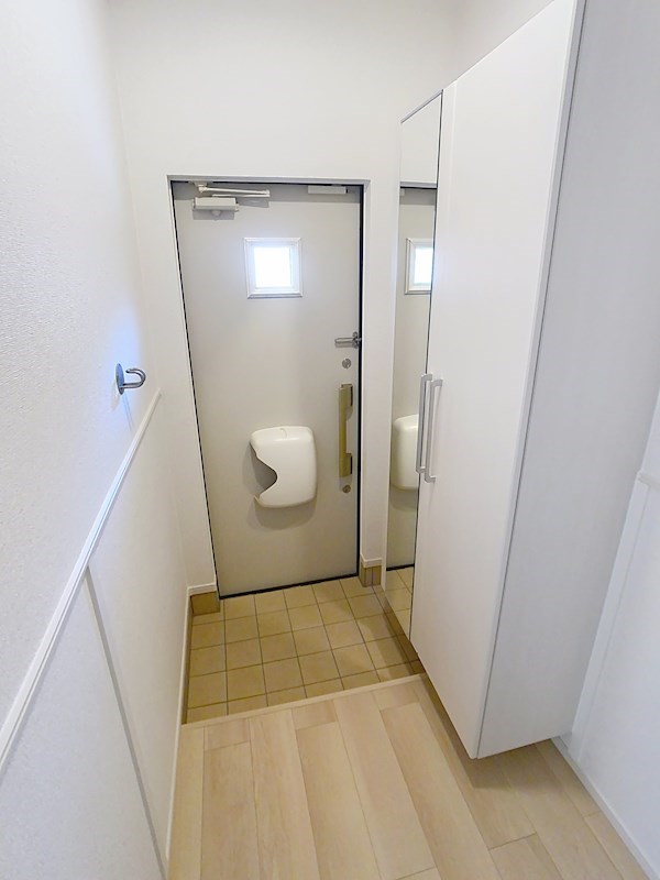 プレアデス光 玄関