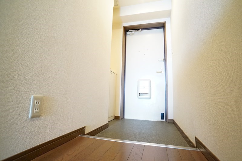 サンドエル藤の木 玄関