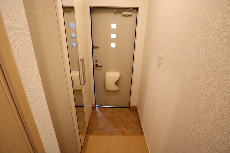 ヴィルメゾンＢ 玄関