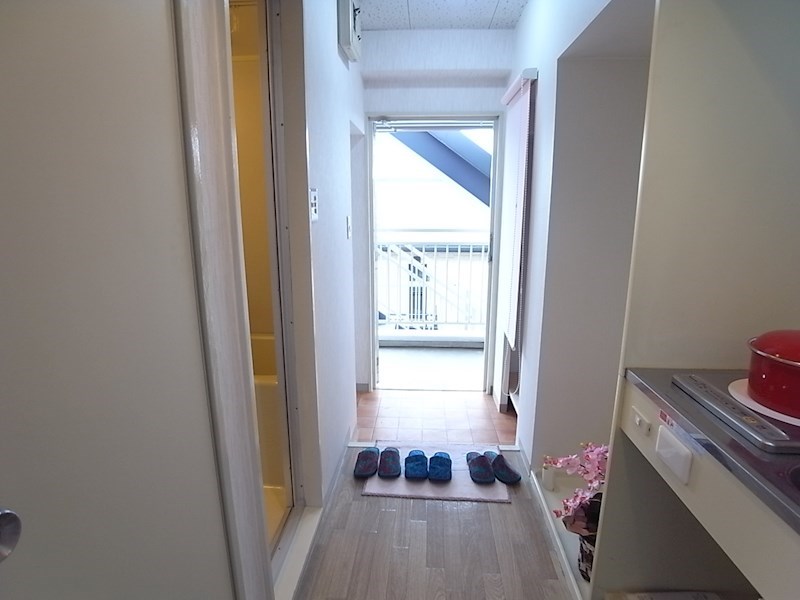 クレール秋篠 玄関