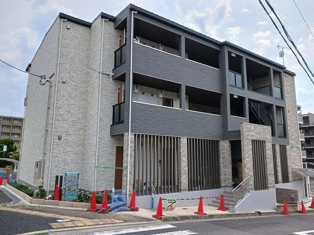 ソレーユ生駒 203号室 外観