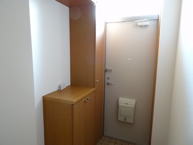 リブ　本郷　A 玄関