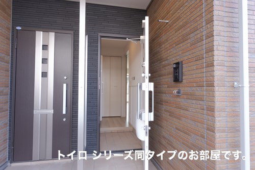 レジデンスサツキⅠ 玄関