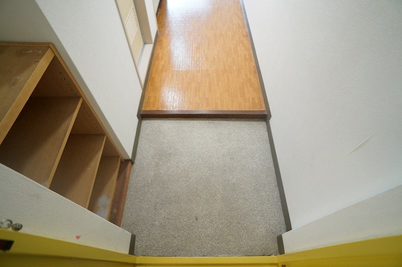 亀井1号館 玄関