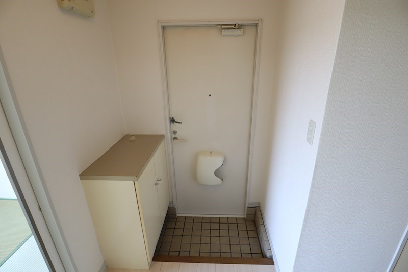 ヴィラージュ堀川A棟 玄関