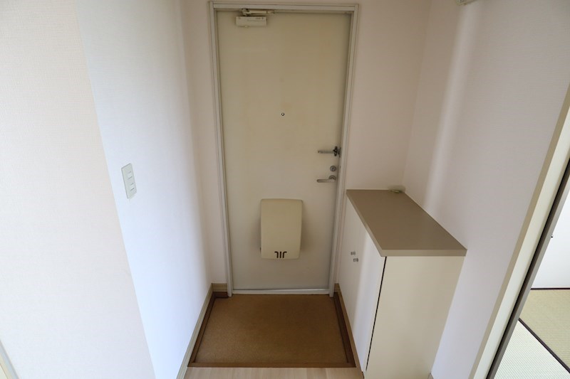 ヴィラージュ堀川D棟 玄関