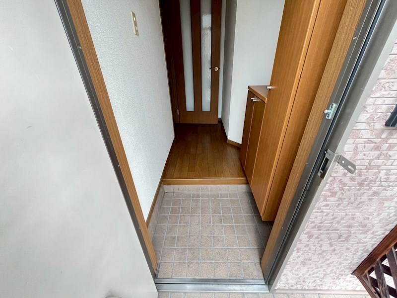 ディアコート２番館 玄関