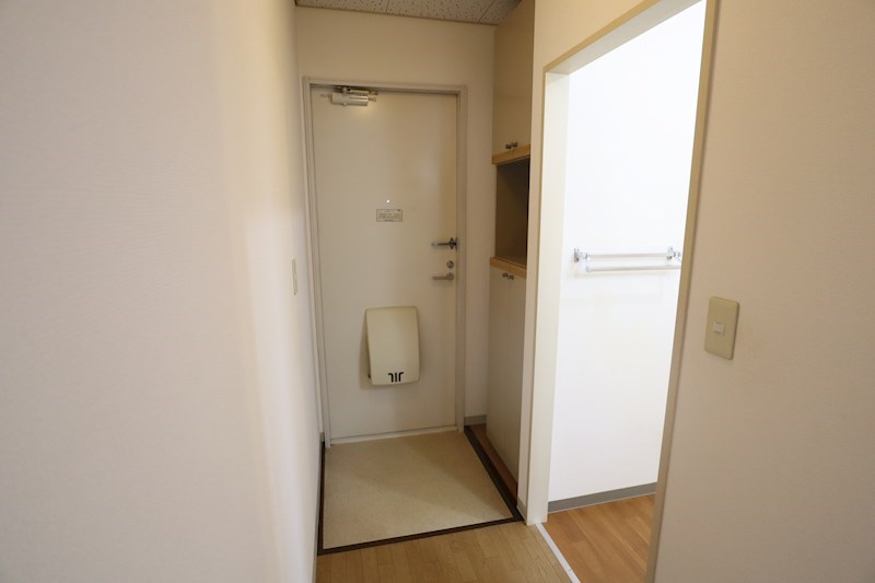 ガーデンハイツ 玄関