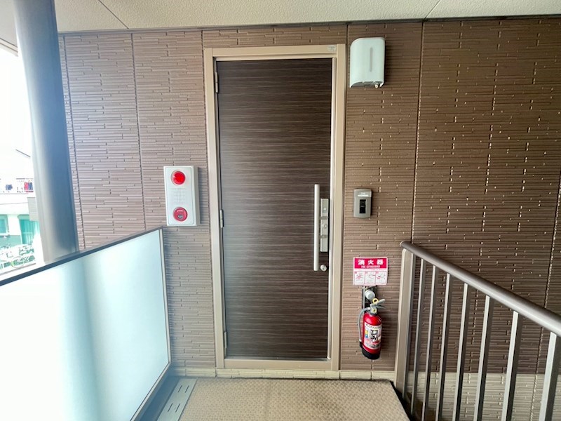 シャーメゾン二階堂 玄関