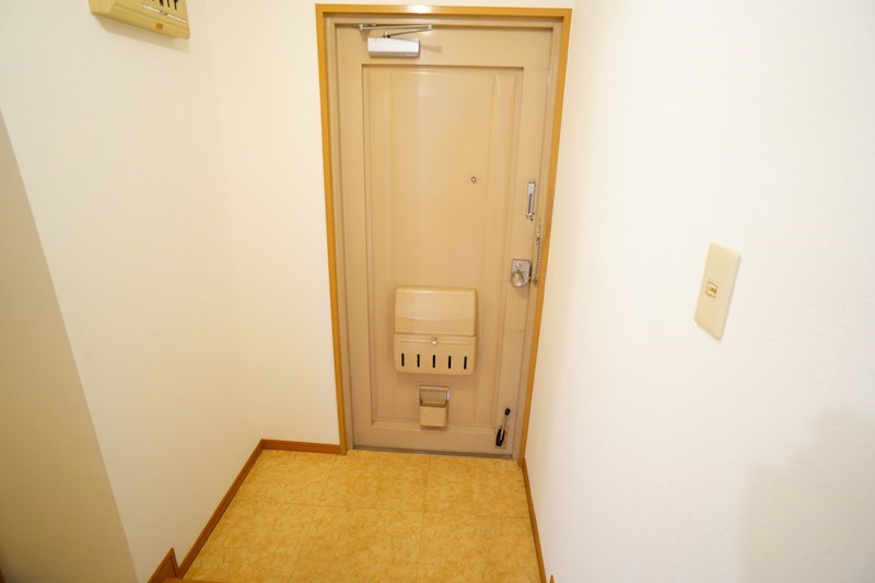 石橋ビル 玄関