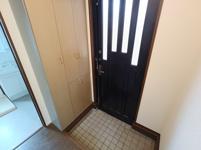 エモンド高の原 玄関