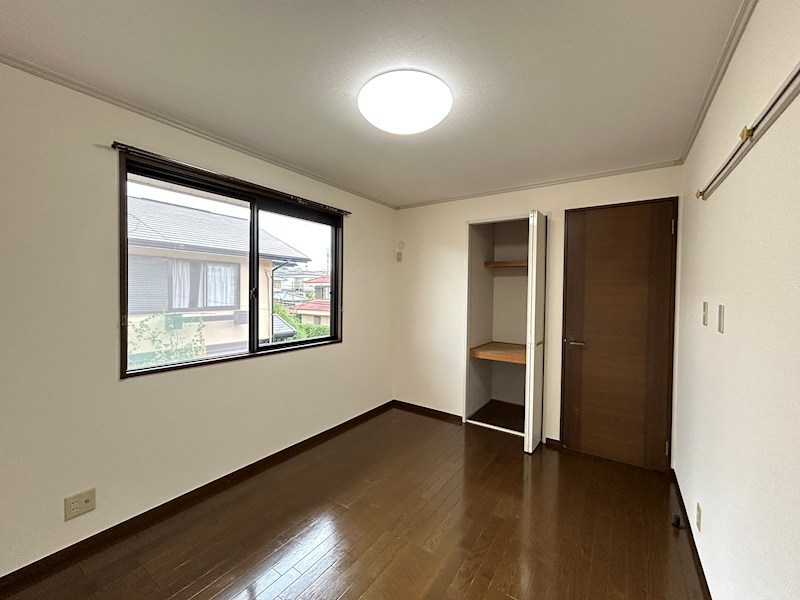 エモンド高の原 ベッドルーム