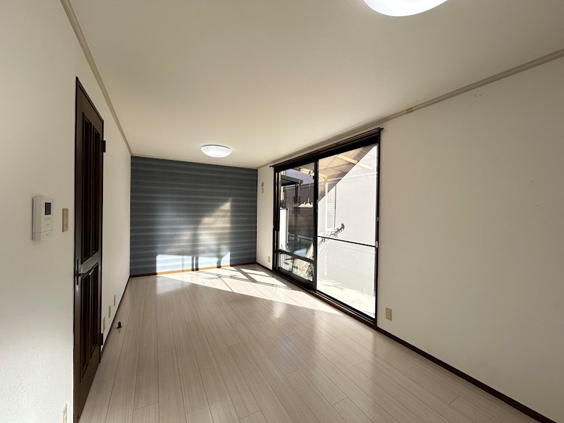 エモンド高の原  リビング