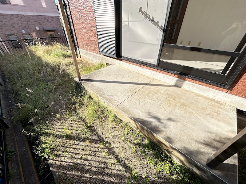 エモンド高の原  ベランダ