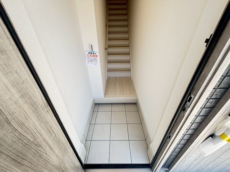 ソレイユビセレクト法蓮町Ⅰ 玄関