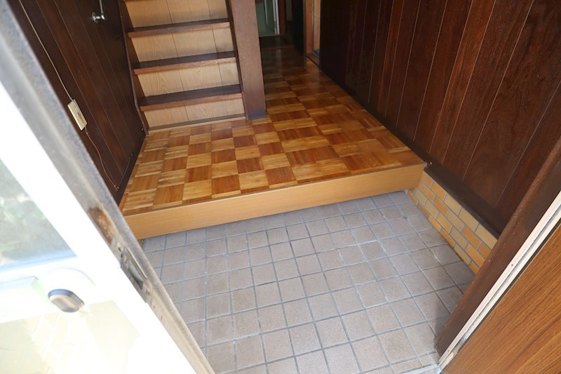 土橋町戸建 玄関
