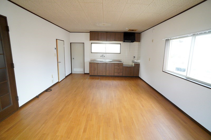 三郷町立野南3丁目戸建 リビング